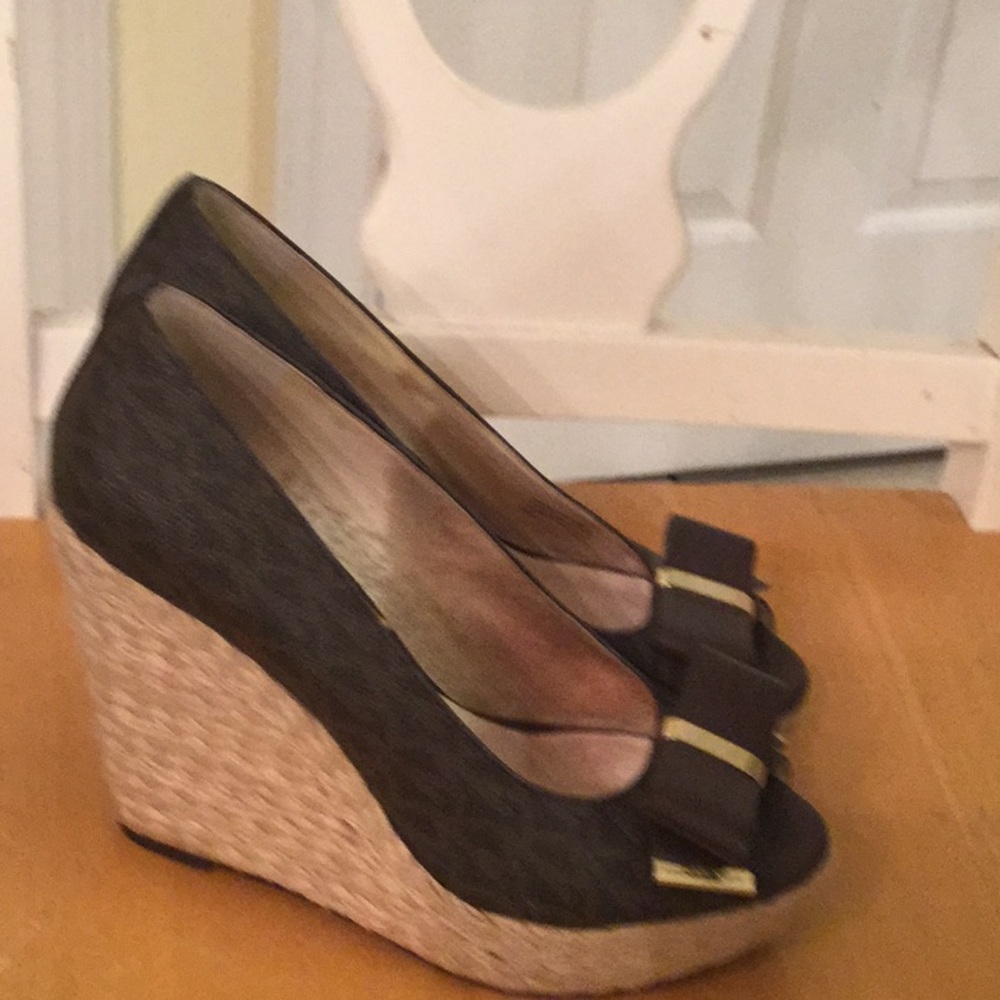Michael Kors Shoes - Picture 2 of 6